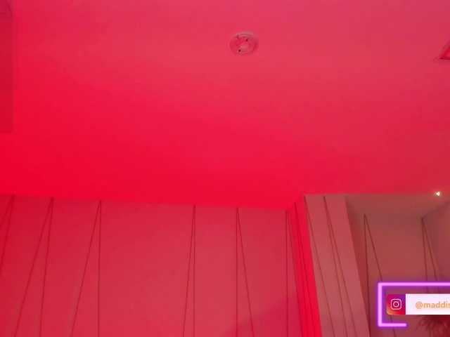 MaddisonCollins live cam on BongaCams