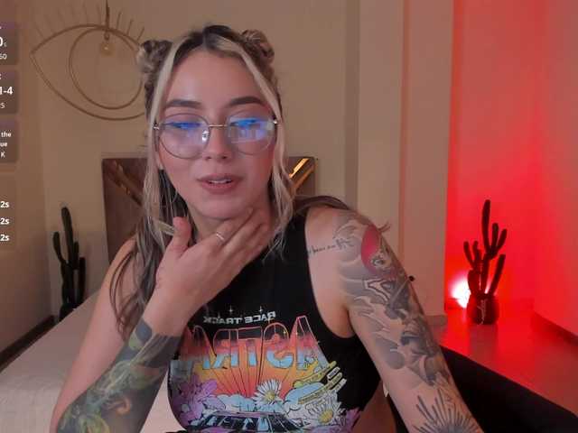 MaddisonCollins live cam on BongaCams