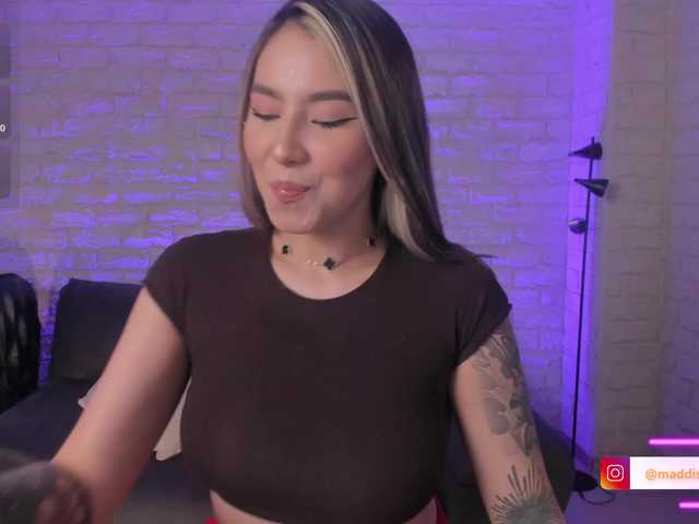 MaddisonCollins live cam on BongaCams