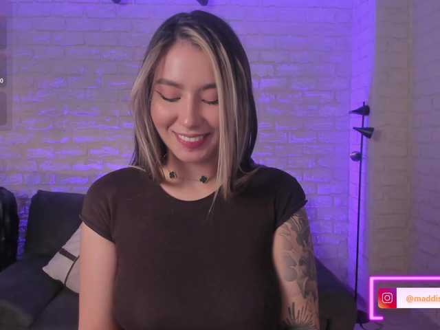 MaddisonCollins live cam on BongaCams