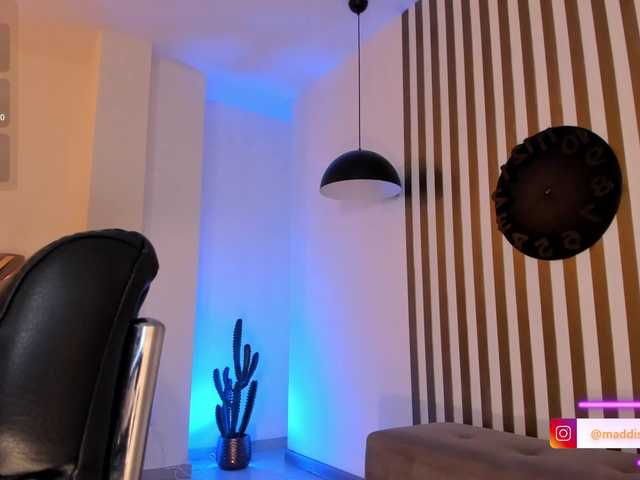 MaddisonCollins live cam on BongaCams
