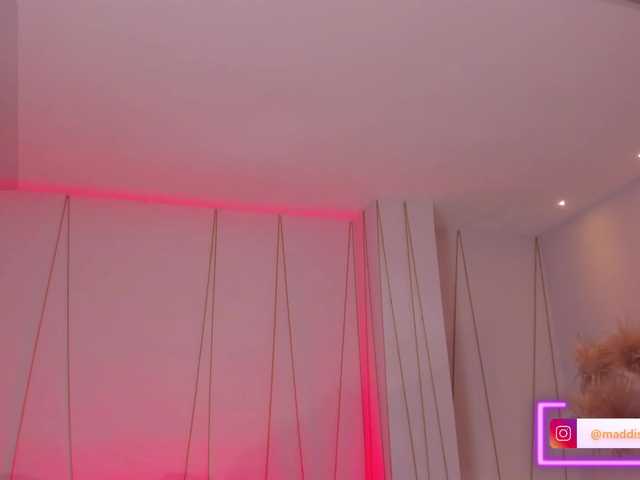 MaddisonCollins live cam on BongaCams