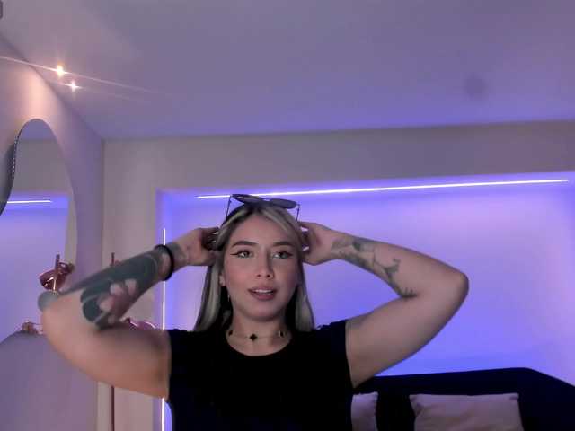 MaddisonCollins live cam on BongaCams
