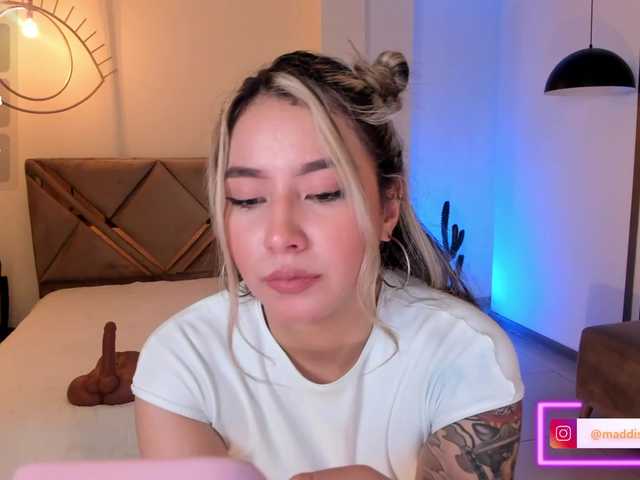 MaddisonCollins live cam on BongaCams