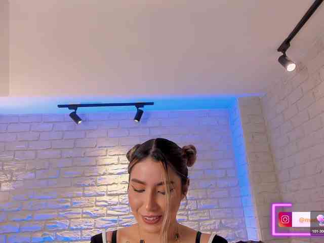 MaddisonCollins webcam