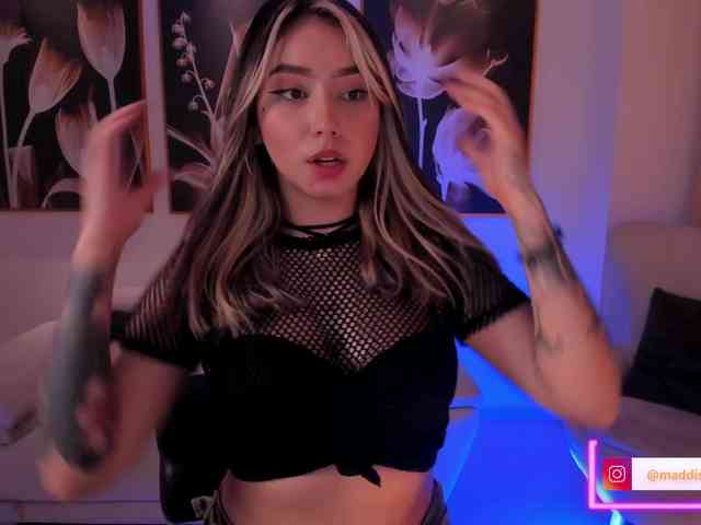 MaddisonCollins webcam