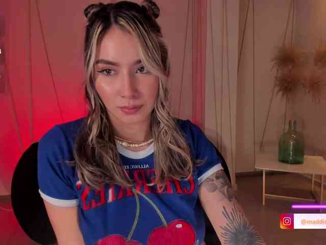 MaddisonCollins webcam