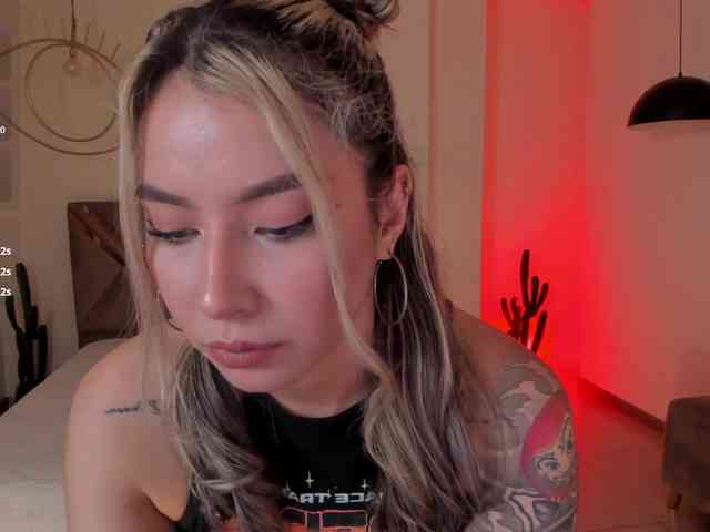 MaddisonCollins webcam