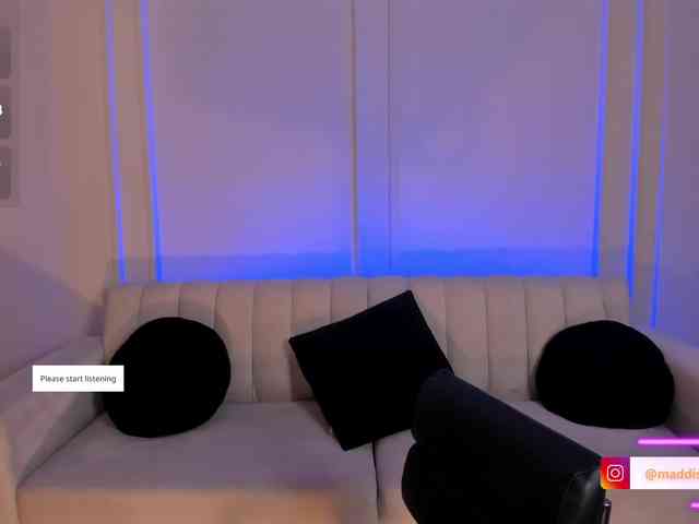 MaddisonCollins webcam