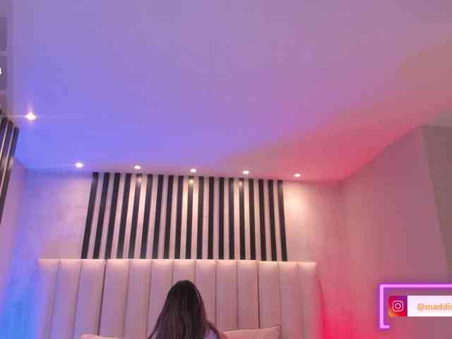 MaddisonCollins MaddisonCollins