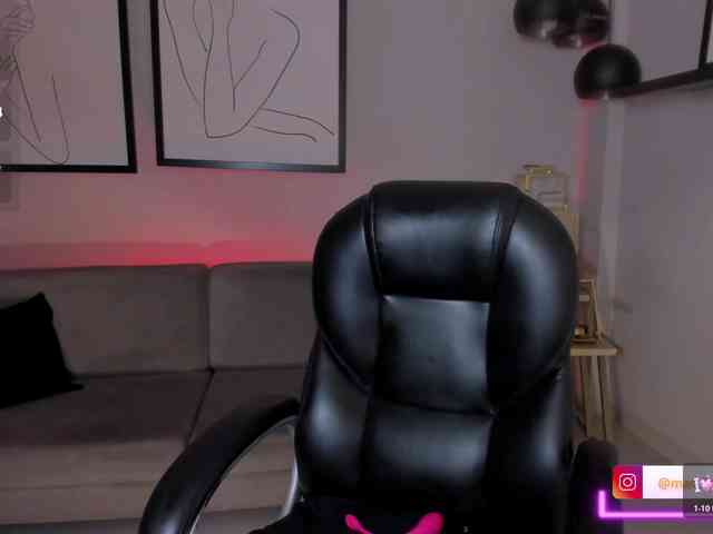 MaddisonCollins webcam