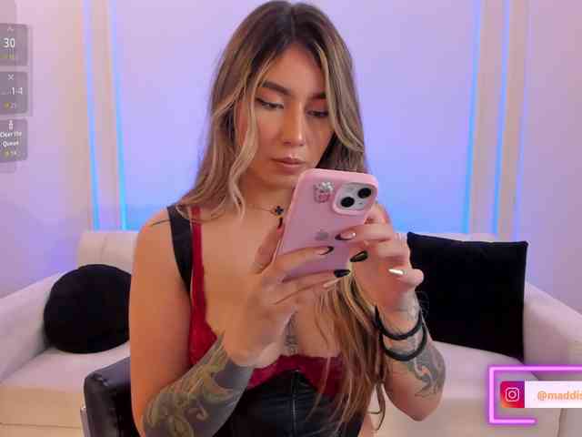 MaddisonCollins webcam