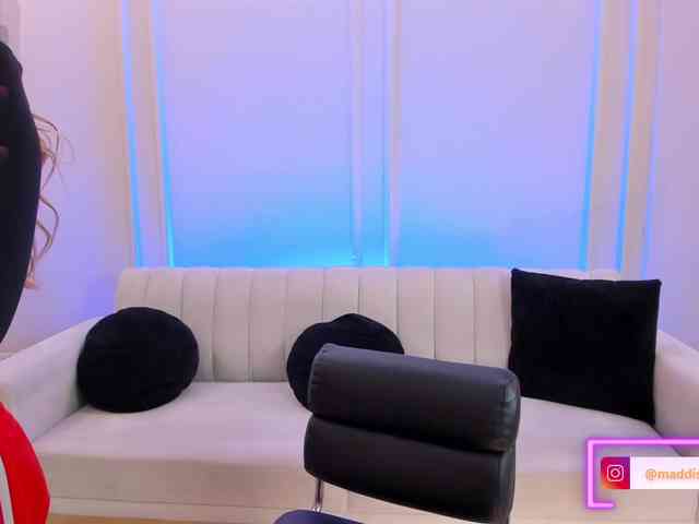 MaddisonCollins webcam