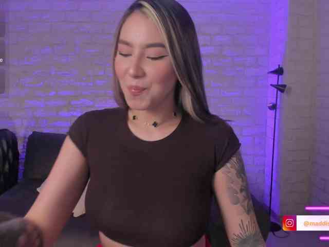 MaddisonCollins webcam