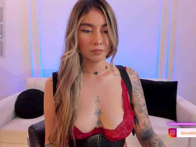 MaddisonCollins webcam