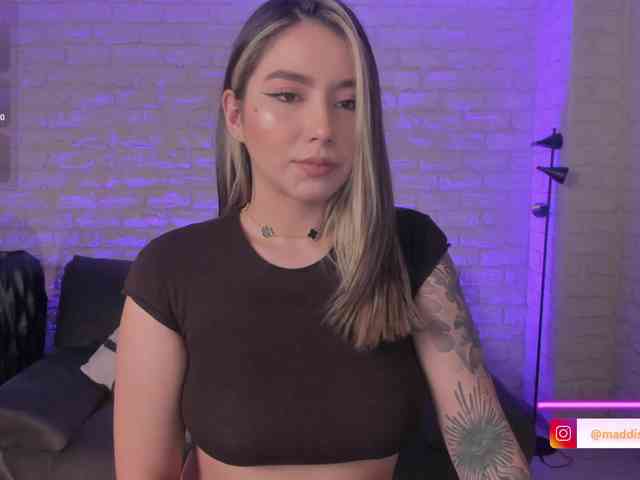 MaddisonCollins MaddisonCollins