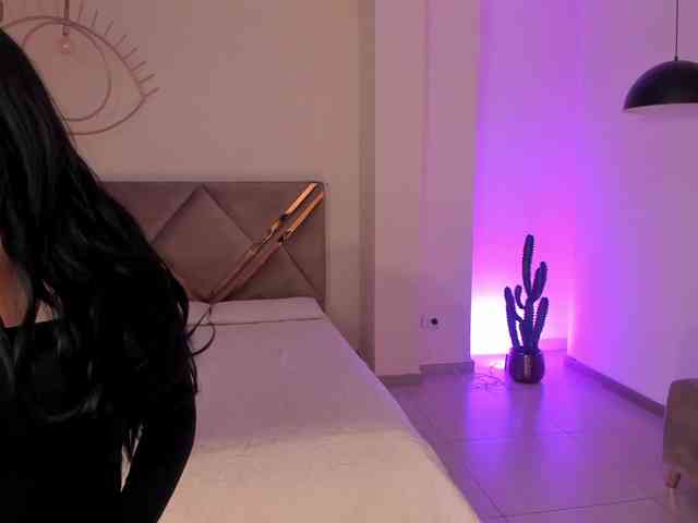 MaddisonCollins webcam