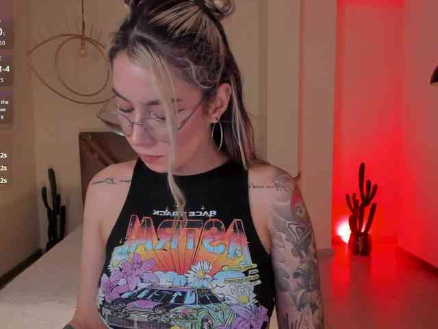 MaddisonCollins webcam