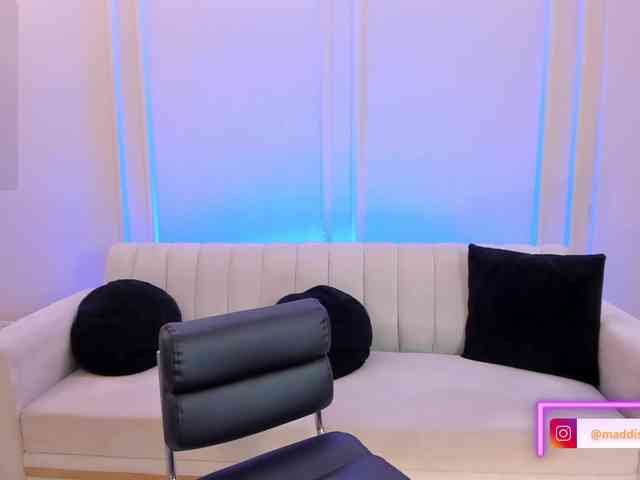 MaddisonCollins webcam