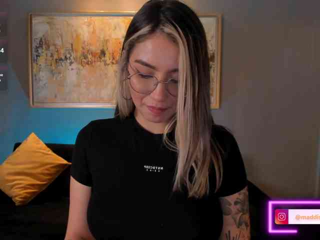 MaddisonCollins webcam
