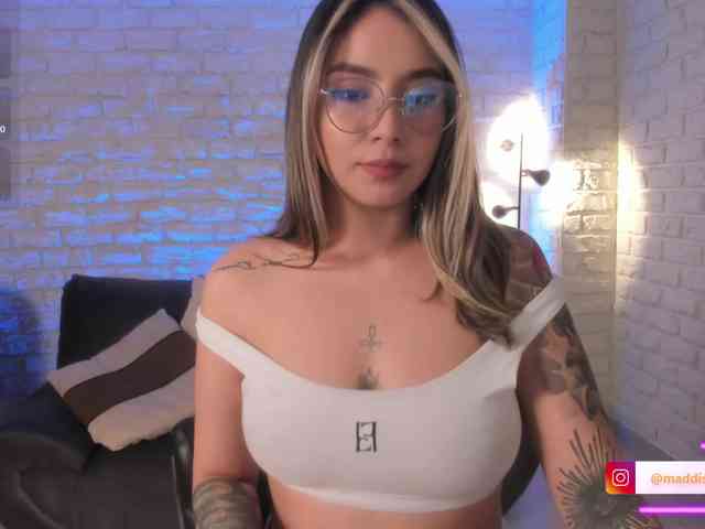 MaddisonCollins Live Webcam on BongaCams