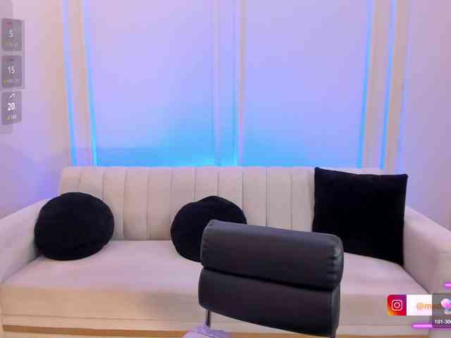 MaddisonCollins webcam