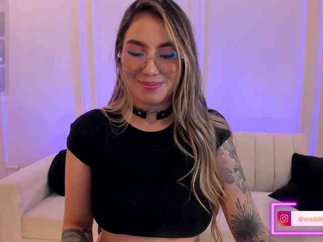 MaddisonCollins MaddisonCollins