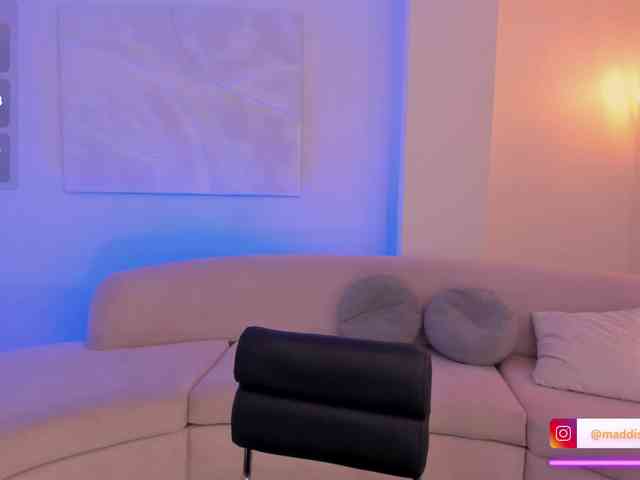 MaddisonCollins webcam