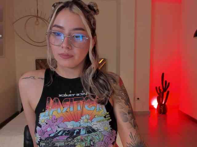 MaddisonCollins webcam