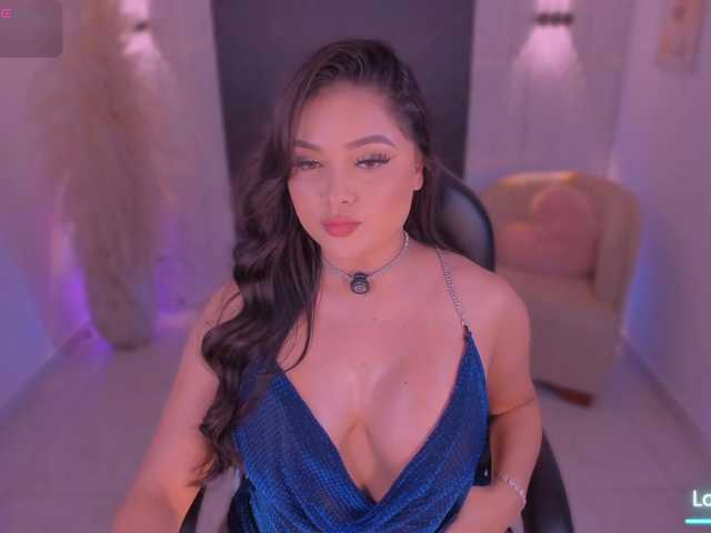 IvyJones1 live webcam show