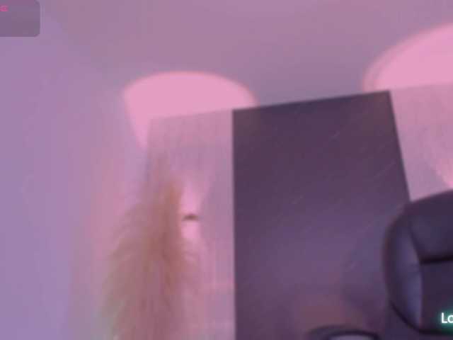 IvyJones1 live cam on BongaCams