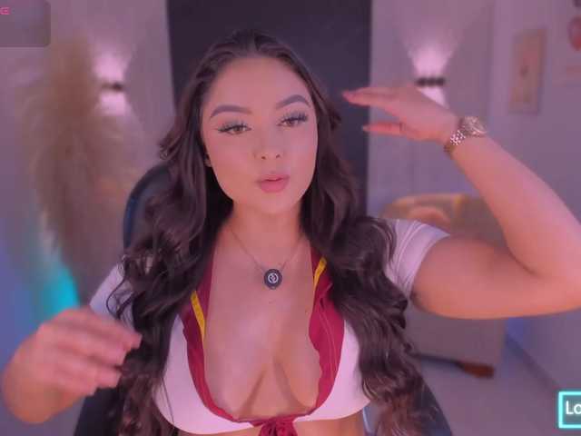 IvyJones1 live cam on BongaCams