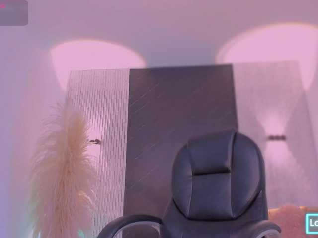 IvyJones1 live cam on BongaCams