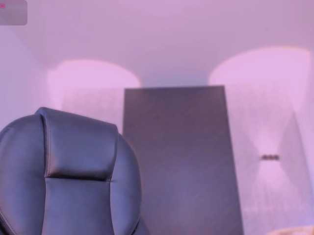 IvyJones1 live cam on BongaCams