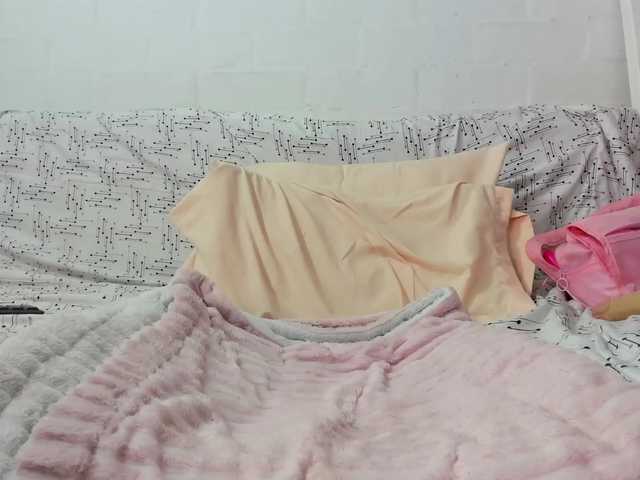 skinnyandcute live webcam show