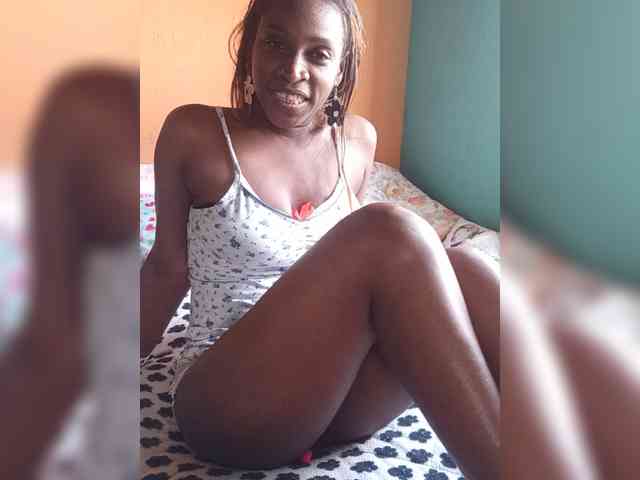Emiliagarza webcam