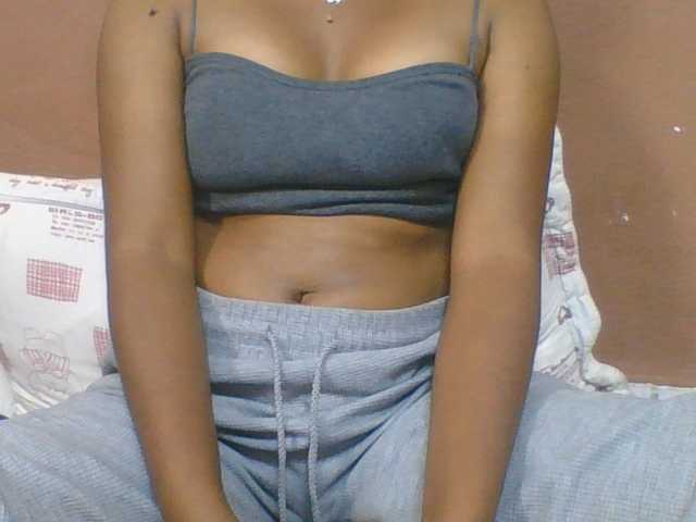 Olga34 live cam on BongaCams