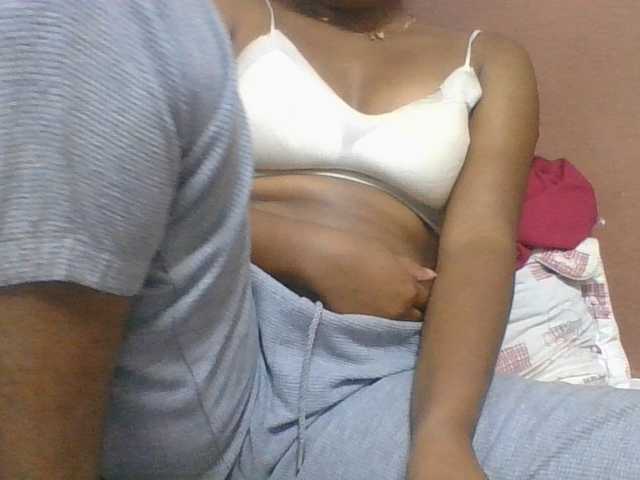 le modèle Olga34 est en webcam porno dans un show sur le site bongacams, il possède les tags suivants: Ebony,Brunette,Shaved