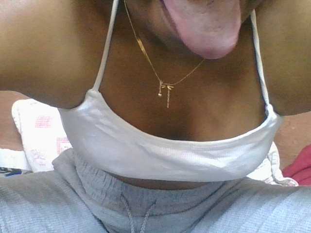 Olga34 live cam on BongaCams