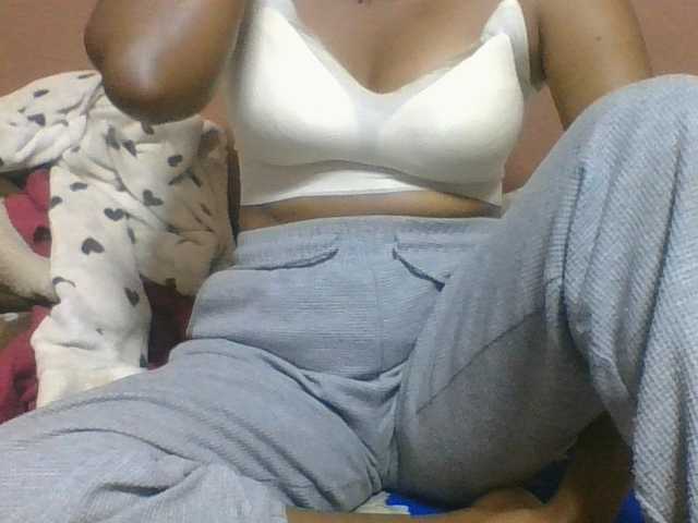 Olga34 live cam on BongaCams
