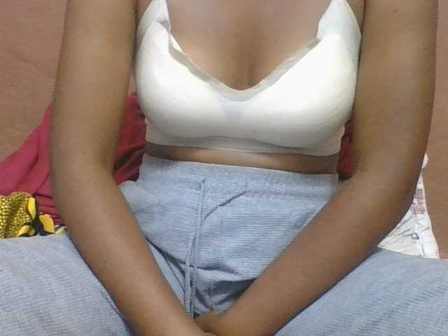Olga34 live cam on BongaCams