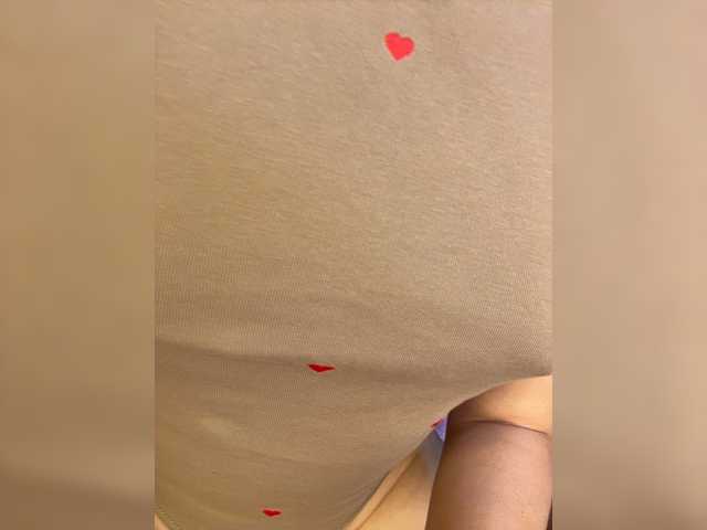 Milkkksheik-981 live cam on BongaCams