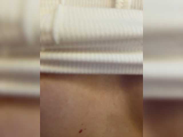 Milkkksheik-981 live cam on BongaCams
