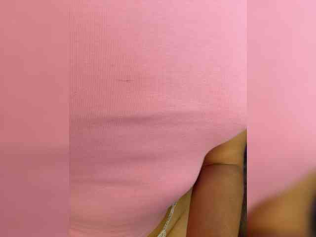 Milkkksheik-981 webcam