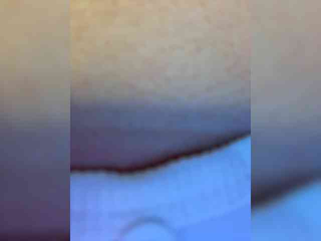 Milkkksheik-981 webcam