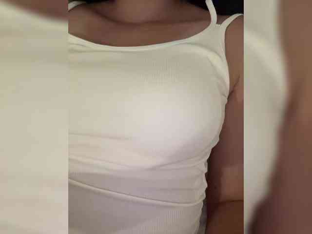 Milkkksheik-981 webcam