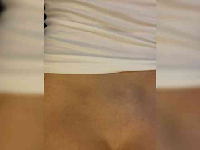 Milkkksheik-981 webcam