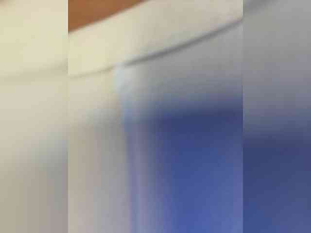 Milkkksheik-981 webcam