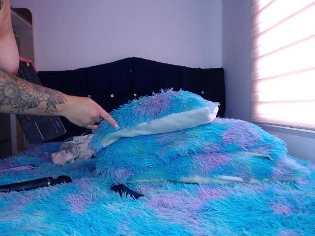 scarlett-bigass live cam preview