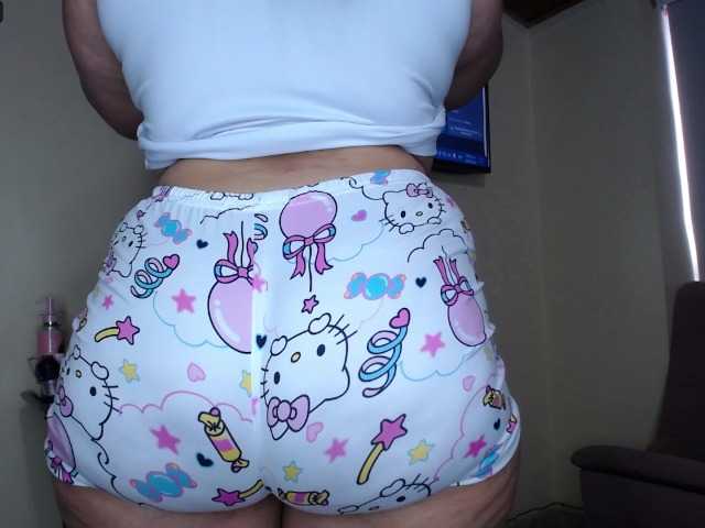 scarlett-bigass live cam on BongaCams